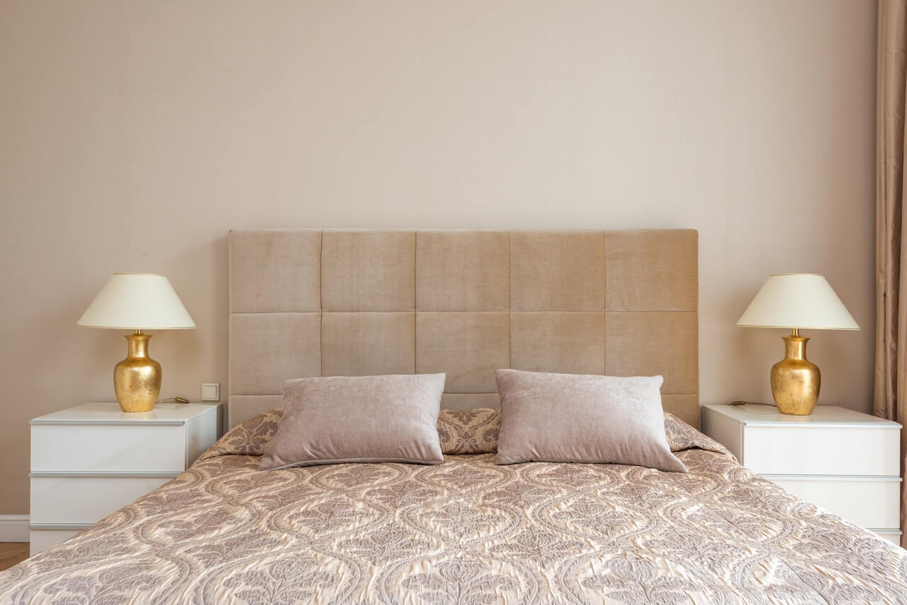 Most Popular 5 Two Colour Combination For Bedroom Walls » PaintMyWalls